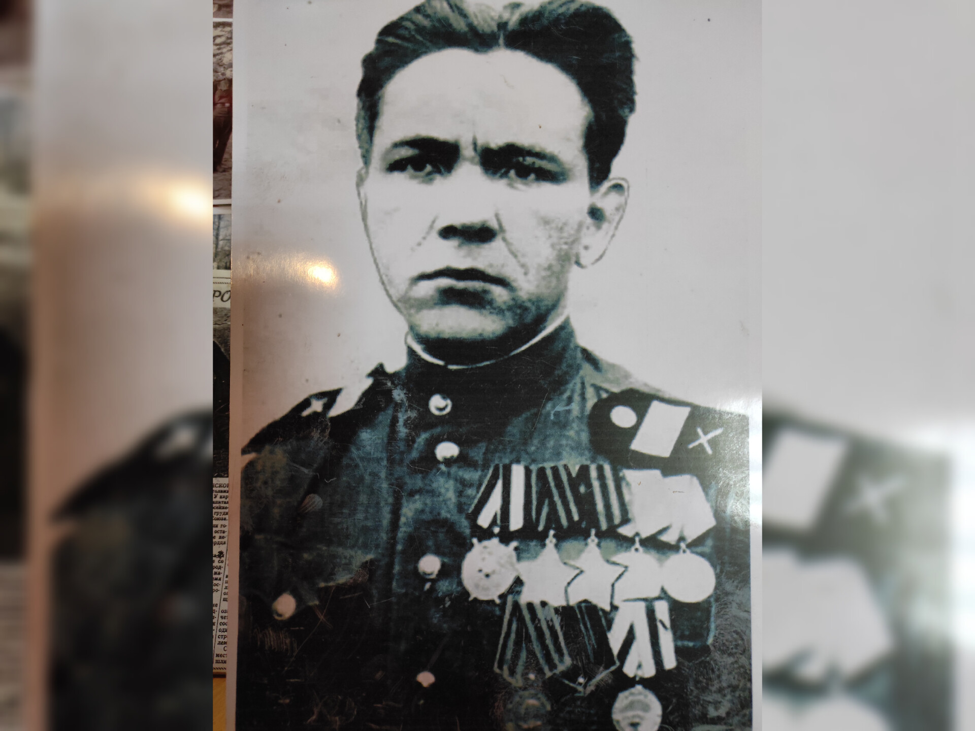 Газий казыханович загитов. Гази казыханович загитов. Гази загитов знамя. Гази загитов рейхстаг. Гази загитов знамя.