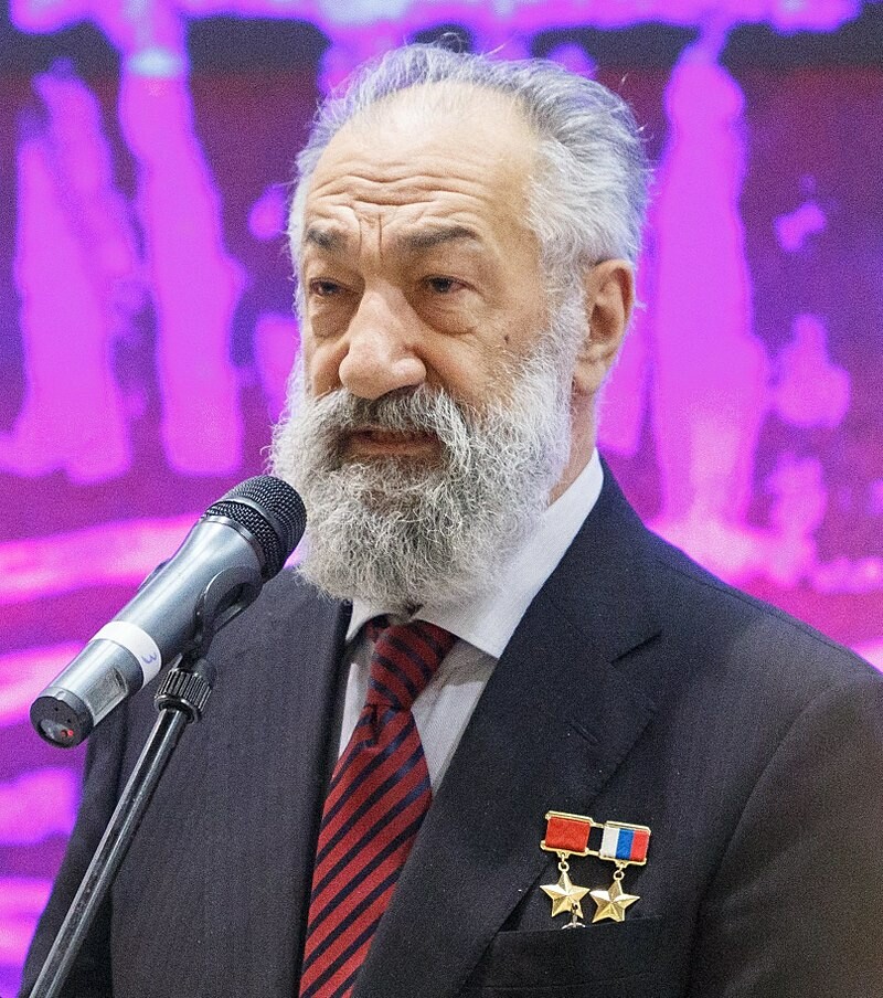Депутат, Советлар Союзы һәм Россия герое Артур Чилингаров үлгән