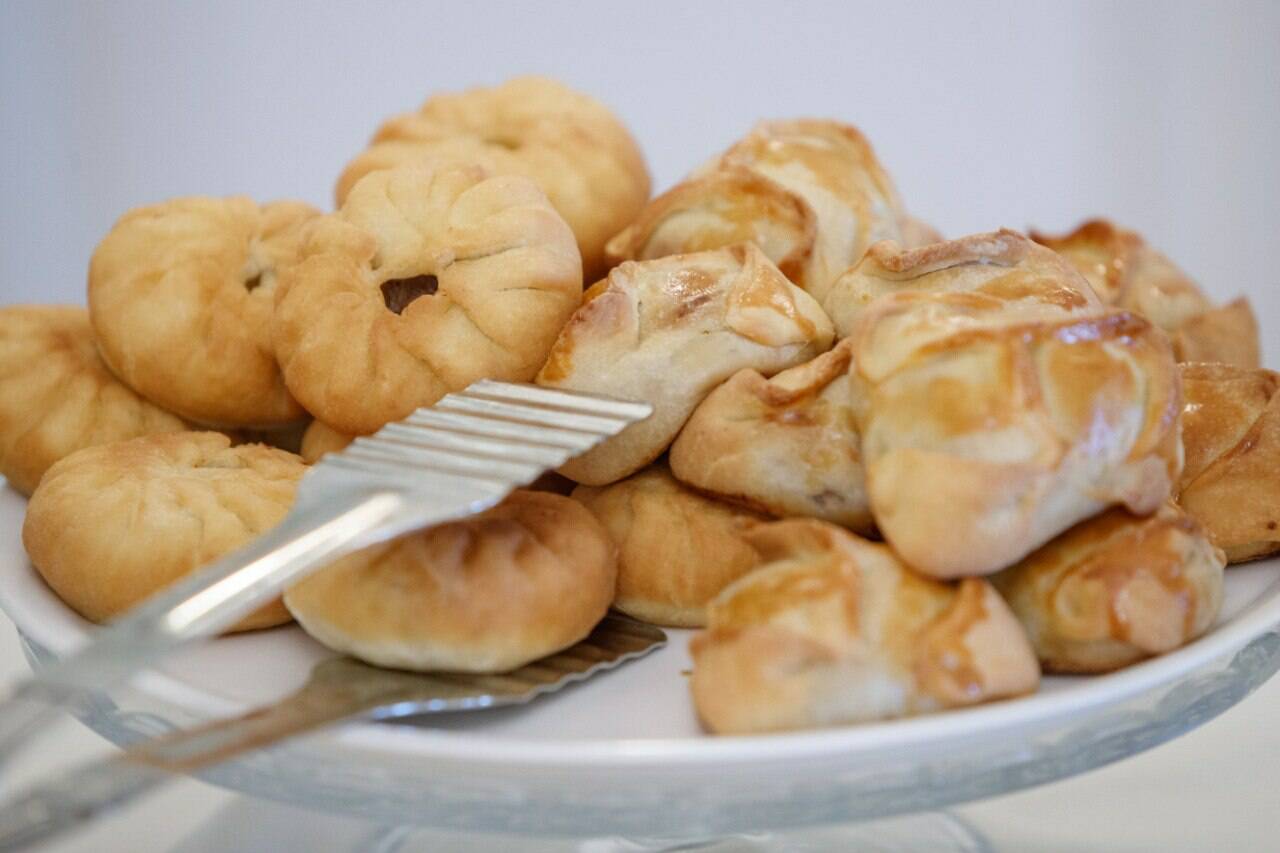 Дилетантлар, демагоглар һәм милли пәрәмәч турында