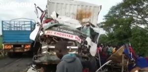 Автобус, трактор, автоцистерна белән авариядә 16 бала, 32 олы кеше үлгән