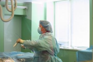 Россиядә бер ир-ат, дөрес диагноз куймаган өчен, хастаханәне суд аша җәзага тартуга ирешкән