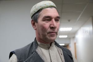 Әлмәт театрының 53 яшьлек артисты Рафик Таһировның баласы туган