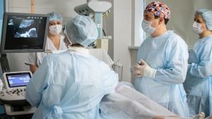 Россиядә беренче: Татарстан табиблары ана карынындагы яралгы йөрәгенә операция ясаган