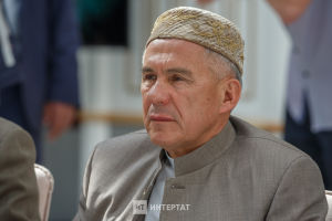 Рөстәм Миңнеханов Идел Болгарстанында Ислам динен кабул иткән көн белән котлады