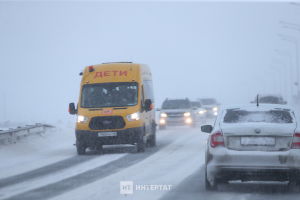 Башкортстанда мәктәп автобусын йөртүче кеше исерек килеш балаларны ярышка алып киткән