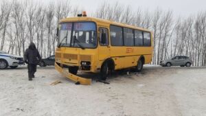 Дүртөйле районында балалар утырган мәктәп автобусы авариягә очраган