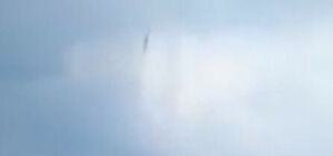 Boeing 737 пассажир самолетының җиргә төшеп бәрелгән мизгеле — видео