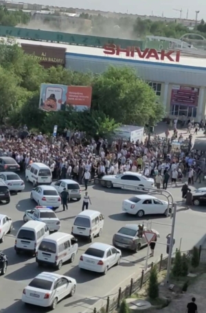 Үзбәкстанда массакүләм протест: «Каракалпакстан суверенитетка Татарстан юлы белән барды»