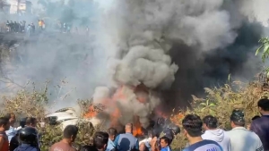 Непалда пассажир самолетының килеп төшкән мизгеле видеокамерага эләккән