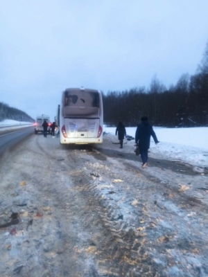 Укытучылар утырган автобус авариягә очраган: йөртүче үлгән, 20 кеше хастаханәдә