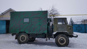 Арчаның Яңа Кенәр авылында Украинадагы хәрбиләр өчен күчмә мунча ясаганнар