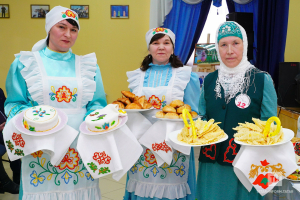 Юныс Әхмәтҗанов фестивале: «Мәчет манарасы» торты, кактан гөлчәчәк һәм шикәрсез кош теле
