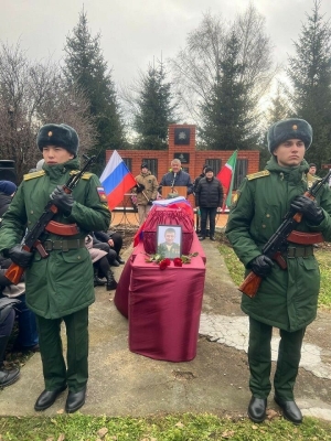 «Безнең барыбыз өчен дә бик авыр югалту»: Яңа Чишмә районында өч хәрби белән хушлаштылар