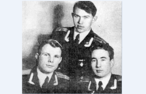«Салихҗан абыем Гагарин белән укыган»: Космос программасына өлеш керткән татарлар турында