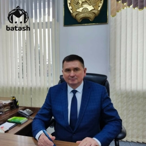 «Өегездә эчегез»: Радий Хәбиров Сабантуйда эчеп утырган Бакалы башлыгын тәнкыйтьләде