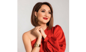 Алинә Сафиуллина аерылышкач үзенә иң зур ярдәм күрсәткән кешегә багышлап җыр яздырган