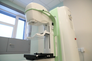 Күкрәкне үзлектән тикшерү: уйдырмамы әллә саклану чарасымы?