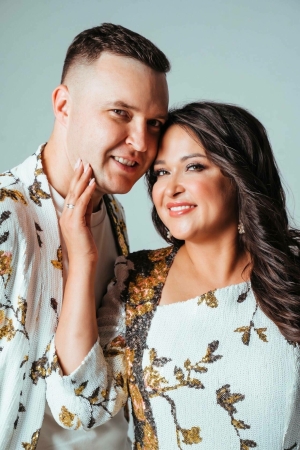 Алсу һәм Азат Фазлыевлардан яңа җыр: «Синең белән сөенәм»