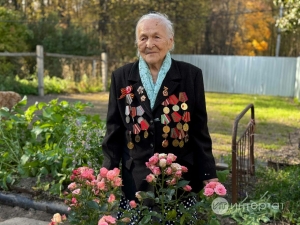 101 яшьлек Әминә апада кунакта: «Тормышның кадерен белеп, куанып, гөрләтеп яшәргә кирәк»