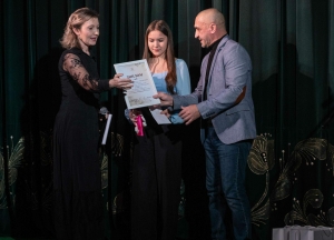 Иртән – бәйге, кичкә – яңа автор: Әтнә театры балалар арасында пьесалар бәйгесе үткәрде