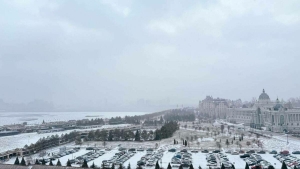 Гарәп Әмирлекләрендә сәфәрдә булган Рөстәм Миңнеханов карлы Казан фотосын күрсәтте