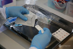 ВИЧ турында ниләр белергә кирәк: табиблар киң таралган уйдырмаларны кире какты