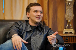 Марат Яруллиннан яңа җыр: «Сөюемне аңла, аңла, йөрәгеңне тыңла...»