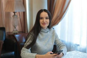 Зәринә Асылкаевадан ясалма яңгырлы җыр: «Кулларымнан әйдә ал, ал, курыкма»