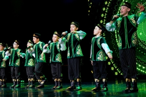 «Идел» татар һәм башкорт җыры фестивале & Зөфәр Хәйретдиновның кул чаптыру ысулы