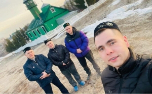 3 егет әтисе, җырчы Илназ Минвәлиев кызларга багышланган җыр чыгарган