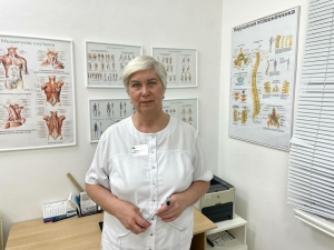 25 ел сөлек куеп дәвалаучы Әлфия Гарипова: «Сөлек салгач, кешенең күзләре нурлана, яшәрә»