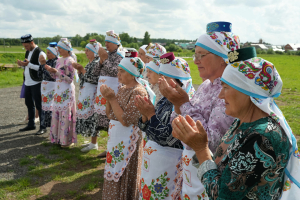 «Ут эчендә татар кызлары»: Сабада көчле рухлы, батыр хатын-кызларны искә алдылар