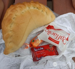 Кәбестә бөккәне вә ике кәнфит кыйссасы