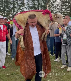 Татар блогерлары көчләрен көрәштә сынады  – җиңүчеләр билгеле!