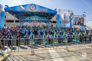 «Уйнагыз, гармуннар!», мотофест, Рәистән тальян: Республика көне ничек узды