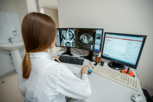 Ни өчен ясалма фәһем белән медицина мәгълүматларын бүлешергә ярамый?