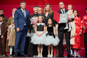 «Ел гаиләсе» бәйгесендә җиңгән Хәлиуллиннар: «Туй көнебезгә бүләк булды»
