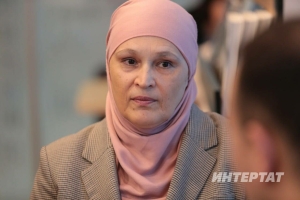 «Һәркемнең күңелендә Фәтхулла хәзрәте бар»: Дилбәр Булатова Фатих Әмирханны яңадан ачкан