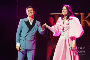 Сольный концертында Алия Төхвәтуллинаның хәле начарланган, концертны Ришат дәвам иткән