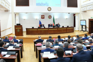 Рөстәм Миңнеханов яшүсмерләр җинаятьчелегенә каршы чараларны көчәйтергә кушты