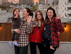 Америкада яшәүче җырчы Гөлназ Батталова кадерле кунаклар каршылаган