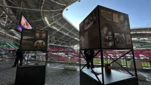 Футбол стадионында уникаль вакыйга: «Рубин» җанатарлары Муса Җәлил белән «очраша»