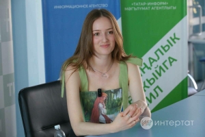«Коммерция чарасы түгел иде дип әйтмәгез»: Дәфнәнең җырын Сабантуйда урлап җырлаганнар