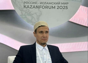 Габдулла хәзрәт Әдһәмов: «Ясалма интеллект вөҗданны, Аллаһ белән бәйләнешне алыштырмасын»