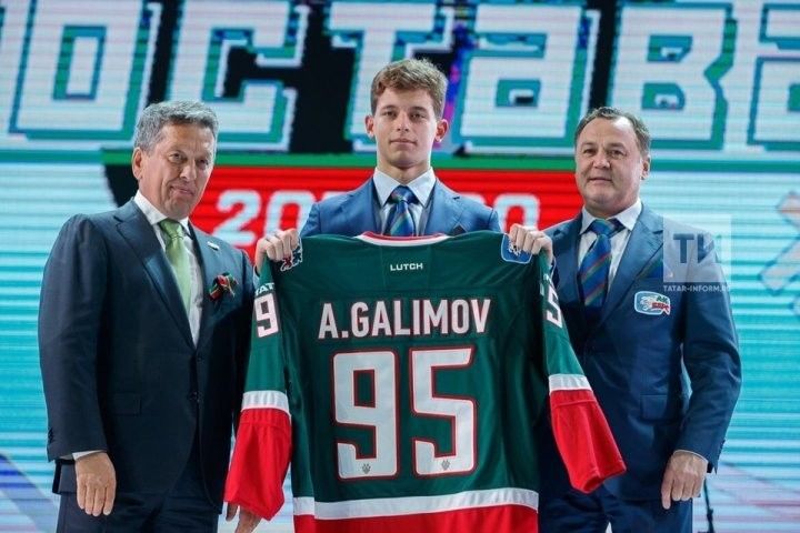 "Ак Барс" хоккейчысы Артем Галимовның беренче интервьюсы: "Үзем күптән белгән һәм ышанычлы кеше дип уйлаганнарга гына ачылам"