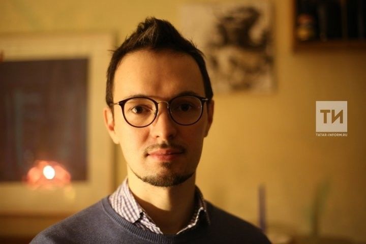 Журналист Айдар Әхмәдиев: Мәдәни китч яки татарның тагын бер буынын ничек югалтырга