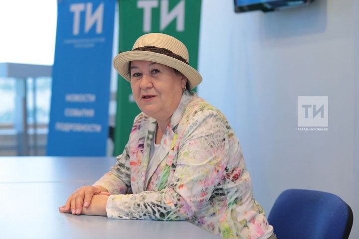 Сүрия Усманова Бөтендөнья татар яшьләре форумы турында: "Монда яшь мәсьәләсе шулкадәр кечкенә - аңа игътибар итәргә дә кирәкми"