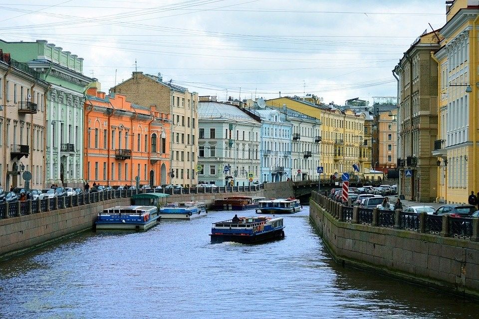 Петербургта бер ир-ат очрашып йөри торган хатынын елгага ыргыткан