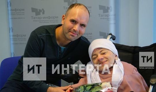 Шагыйрә Лилия Тимергалиева-Сәләхетдинова бала табар өчен реанимобильдә Мәскәүгә китә 