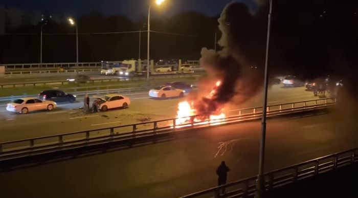Башкала трассасында авариядә машина йөртүче тереләй янып үлгән - видео